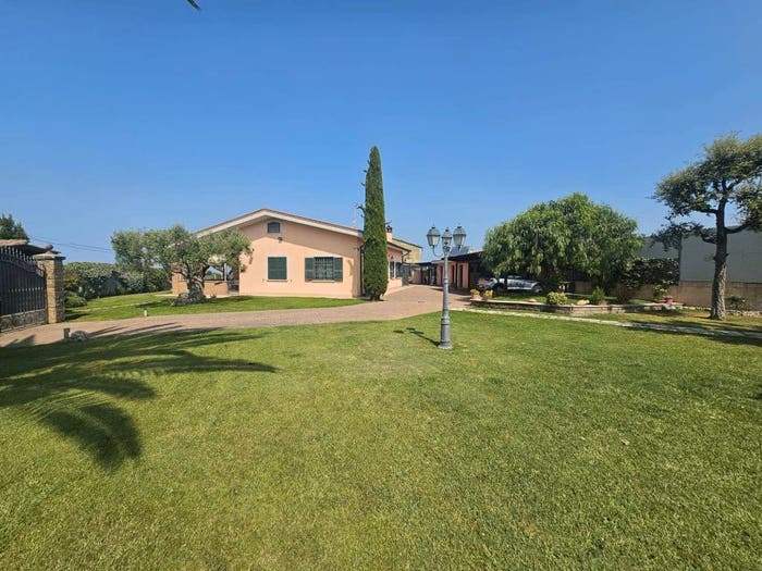 Casa con 6 locali in vendita in Via Doganale, Zona Valcanneto Ceri Borgo San Martino, Cerveteri