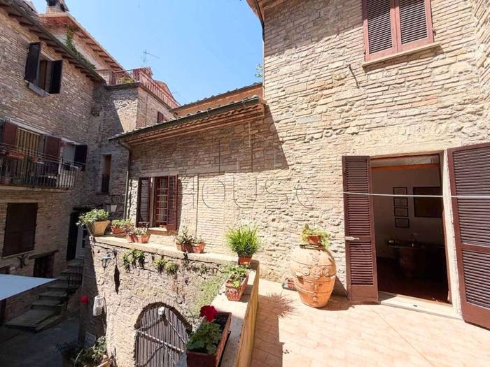 Appartamento trilocale in vendita in Via Roma, Centro, Montone