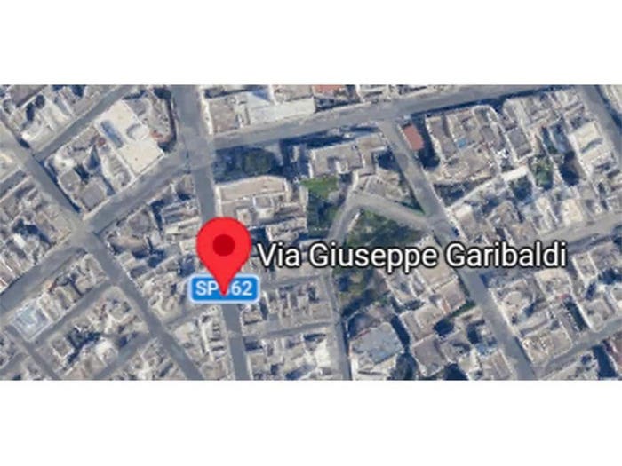 Appartamento con 6 locali in vendita in via G Garibaldi, Cutrofiano