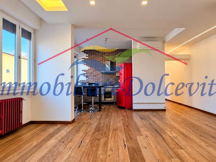 Appartamento quadrilocale in vendita in Via Giuseppe La Farina, Mazzini Oberdan, Firenze