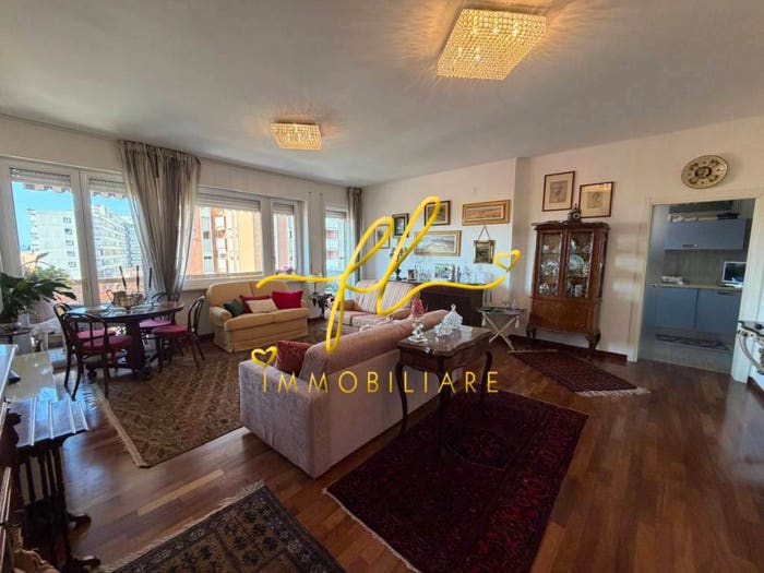 Appartamento con 6 locali in vendita in Borgo S Jacopo, Porta a Mare Mazzini, Livorno