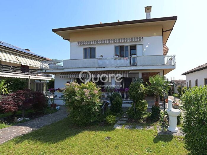 Casa con 6 locali in vendita in VIA CAMPOLONGO, Laipacco, Udine