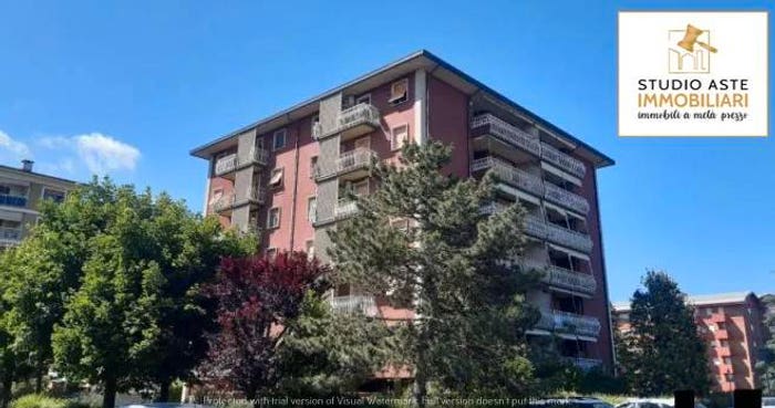 Appartamento con 5 locali in vendita in Via Francesco Crispi, Novi Ligure