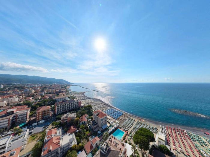 Appartamento bilocale in vendita in Via dei Gerani, Centro, Diano Marina