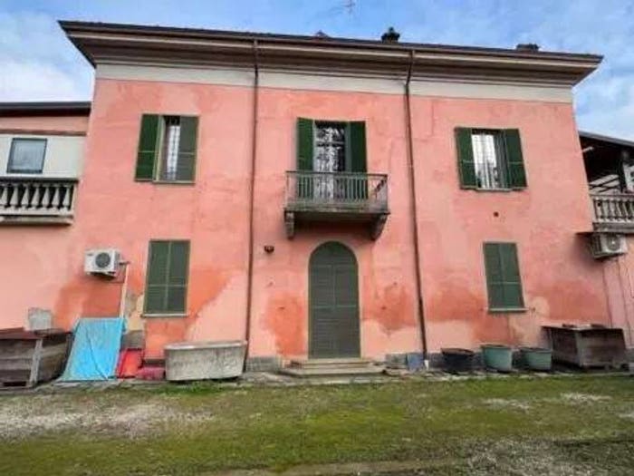 Casa con 6 locali in vendita in Strada Farnesiana, Farnesiana, Piacenza