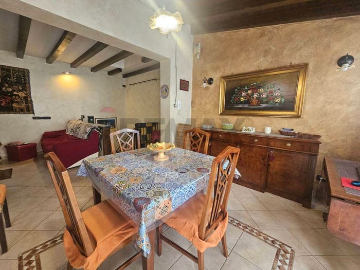Casa quadrilocale in vendita in Via Caputo, Centro, Bagheria