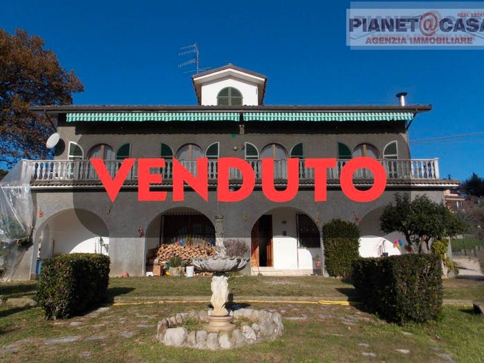 Casa con 6 locali in vendita in Via delle Vignali, Centro, Colli del Tronto