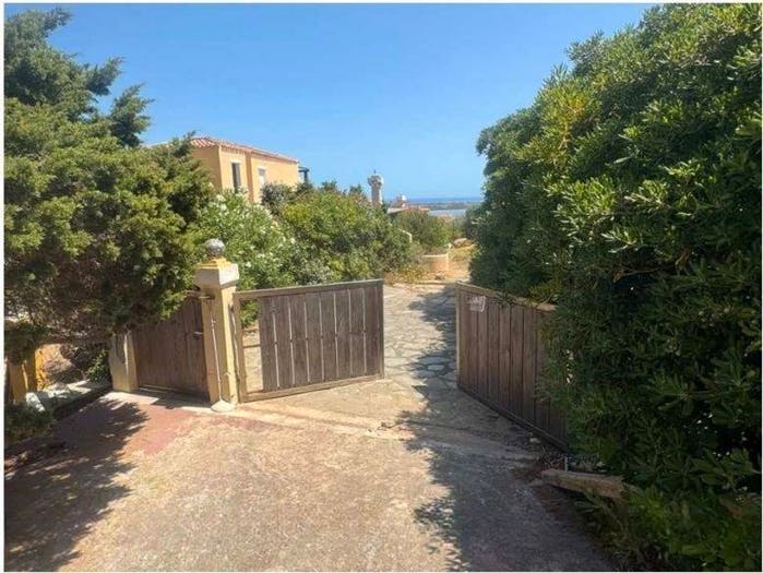 Appartamento trilocale in vendita in Località Ridundadu Lottizzazione Punta De Su Torrione, Stintino
