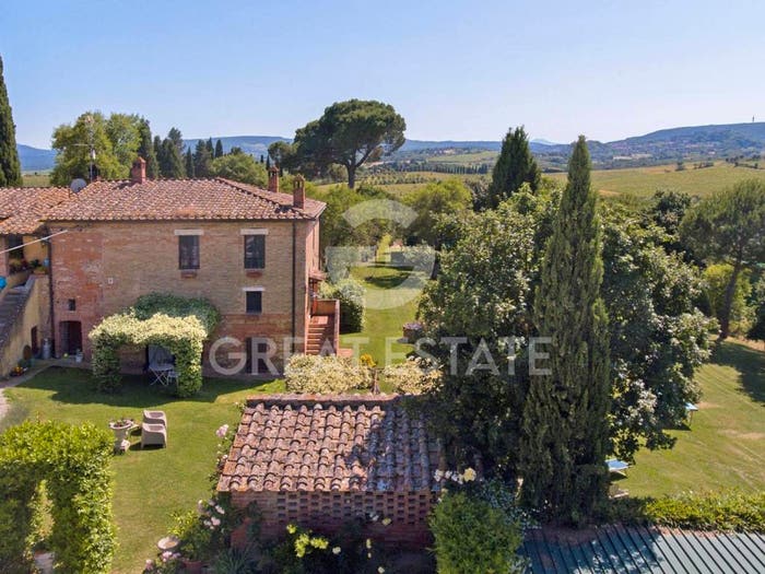 Casa con 6 locali in vendita in Via Fontecornino, Montepulciano
