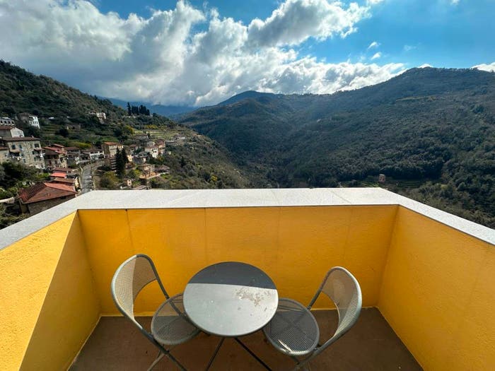 Appartamento bilocale in vendita in Via Sant'Anna, Centro, Apricale