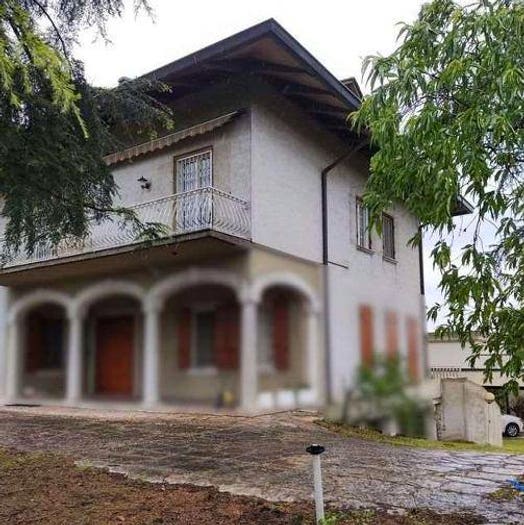Appartamento con 5 locali in vendita in Via Dante, Corticelle Pieve, Dello