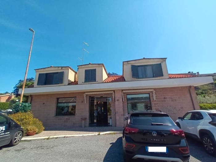 Appartamento quadrilocale in vendita in Via Giuseppina Saragat, Centro, Castel Gandolfo