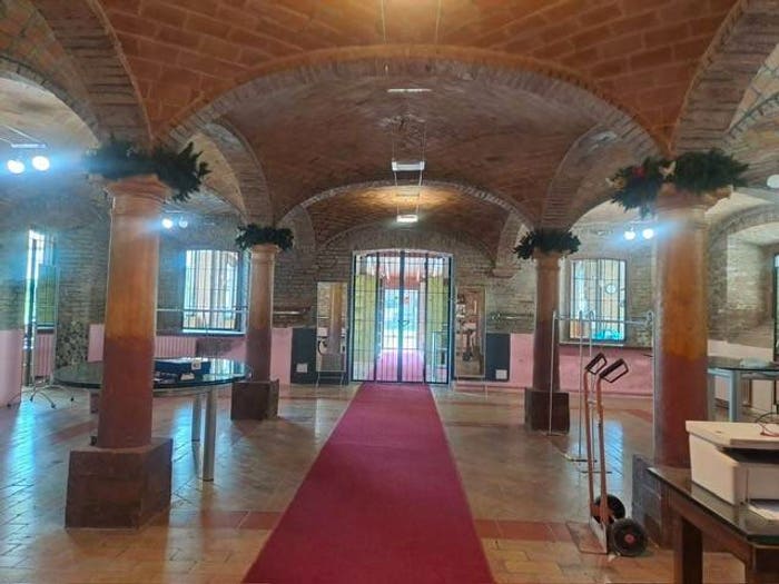 Casa con 6 locali in vendita in Strada Tronchi, Molinetto Spezia, Parma