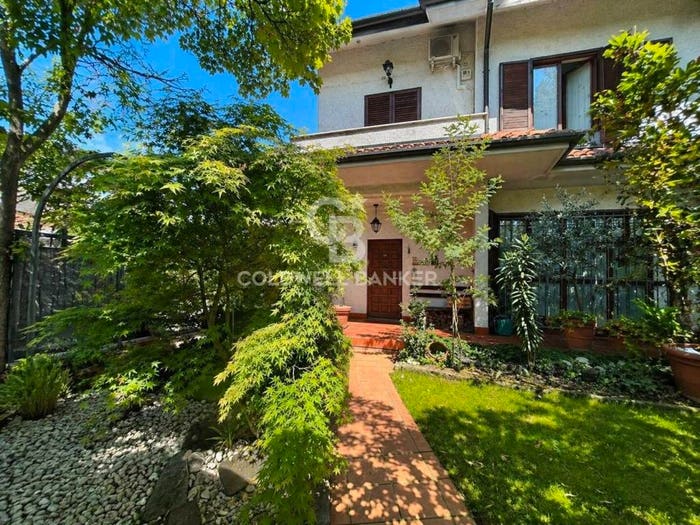 Casa con 5 locali in vendita in Via Perù, Centro, Pioltello