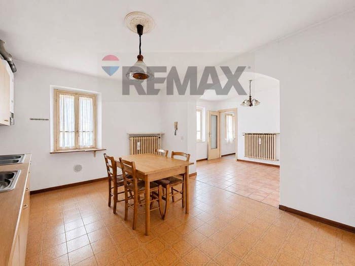 Appartamento con 5 locali in vendita in Via Roma, Grumello Cremonese, Grumello Cremonese ed Uniti