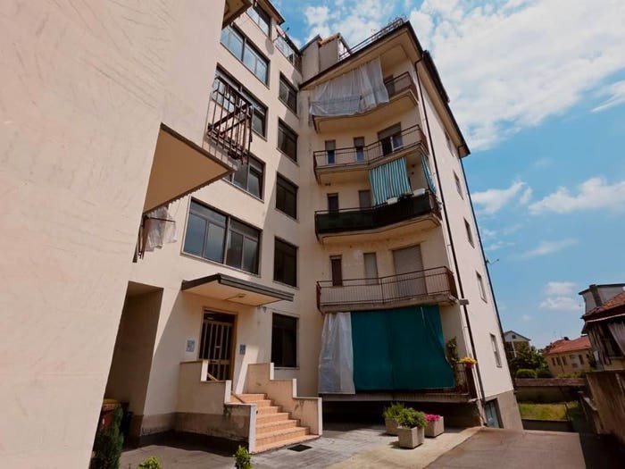 Appartamento trilocale in vendita in Strada Valmanera, Collina Volta, Asti