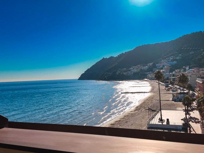 Casa bilocale in vendita in Piazza Aprile, Laigueglia