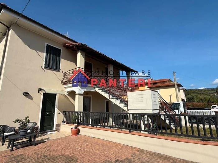 Casa con 6 locali in vendita in Via Panoramica, Collodi Ponte all'Abate Monte a Pescia, Pescia
