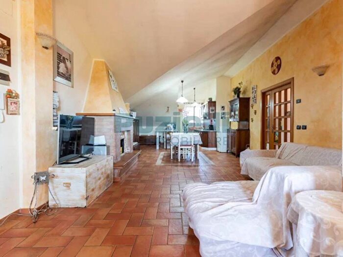 Appartamento con 6 locali in vendita in Contrada San Girolamo, Fermo