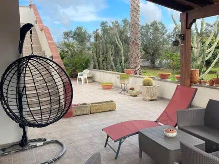 Casa con 6 locali in vendita in Strada Comunale Lecce Strudà No Number, Vernole