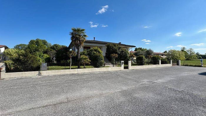 Casa con 6 locali in vendita in Via Veneto, Francenigo, Gaiarine