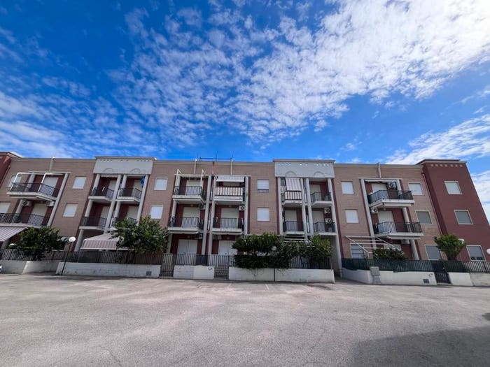 Appartamento trilocale in vendita in Via dei Tulipani, Lido Campomarino, Campomarino