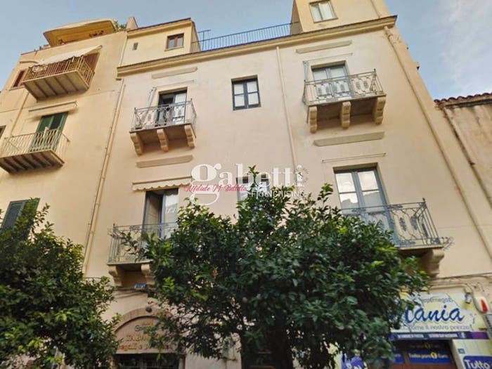 Appartamento trilocale in vendita in via Giacomo Matteotti, Centro, Cefalù