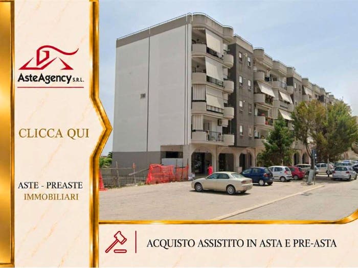 Appartamento quadrilocale in vendita in Via Giovanni Falcone, Centro, Canosa di Puglia