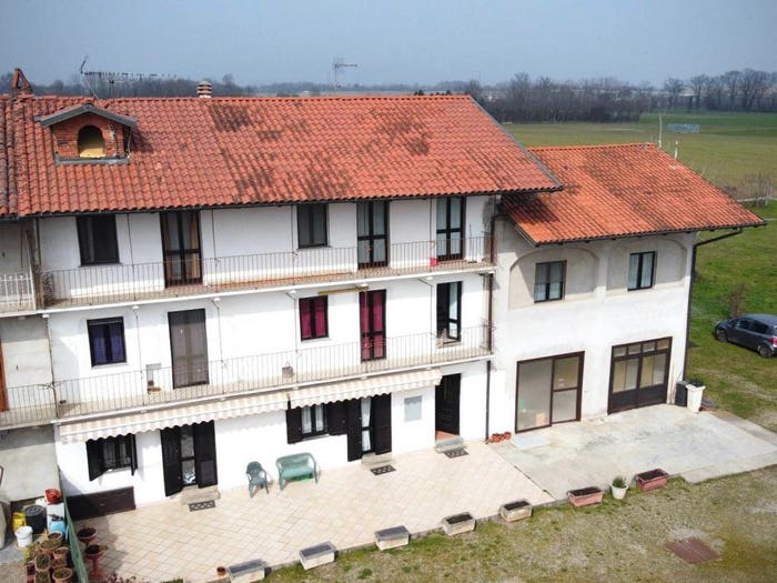 Casa con 6 locali in vendita in Via Andriana, Sandigliano