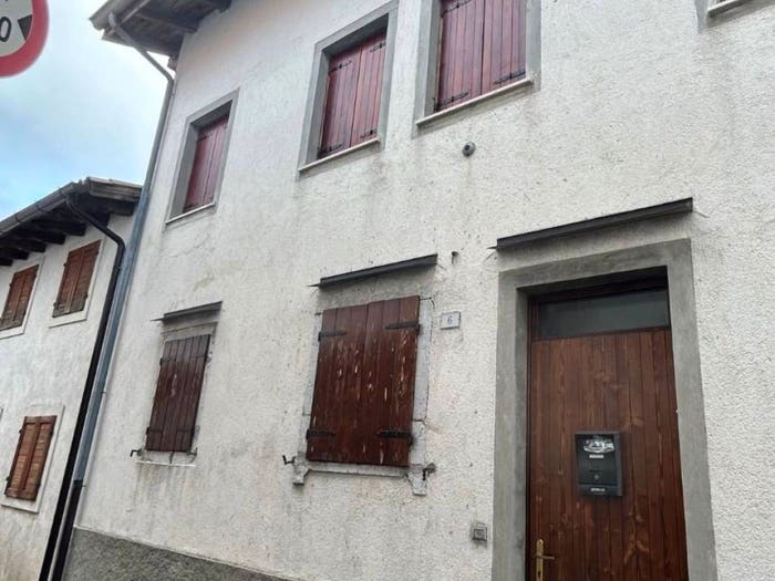Casa trilocale in vendita in Clauzetto