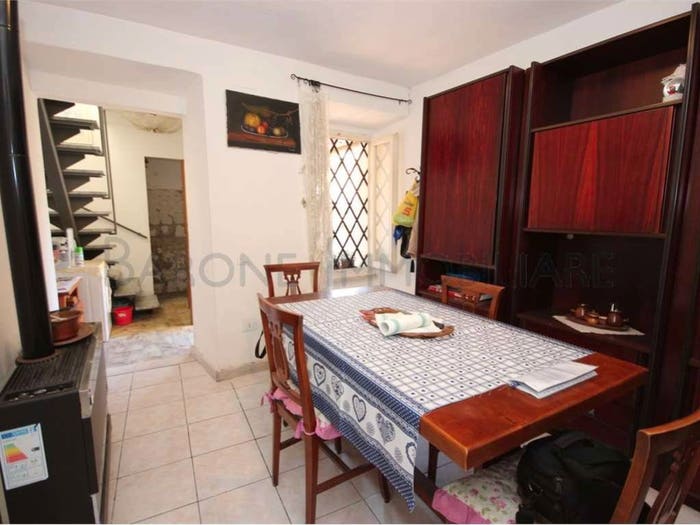 Casa quadrilocale in vendita in La Rocca, Centro, Massa