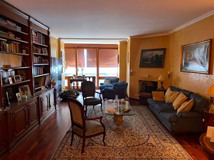 Appartamento con 6 locali in vendita in Via di Donna Olimpia, Monteverde Nuovo, Roma