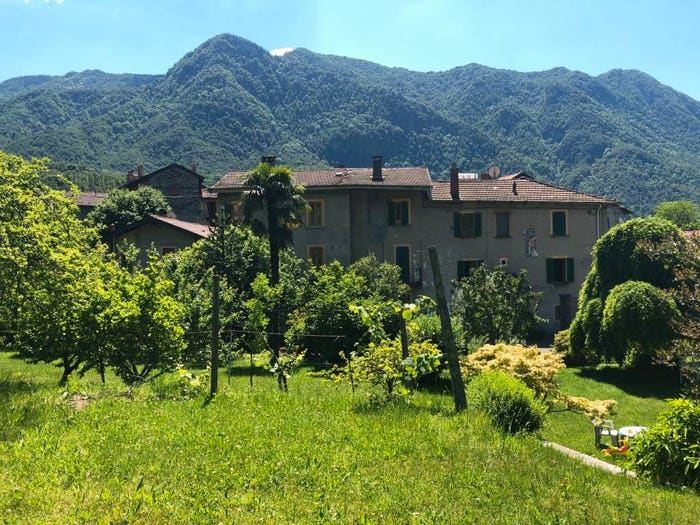 Casa con 6 locali in vendita in Via Giuseppe Mazzini, Castello, Castelveccana