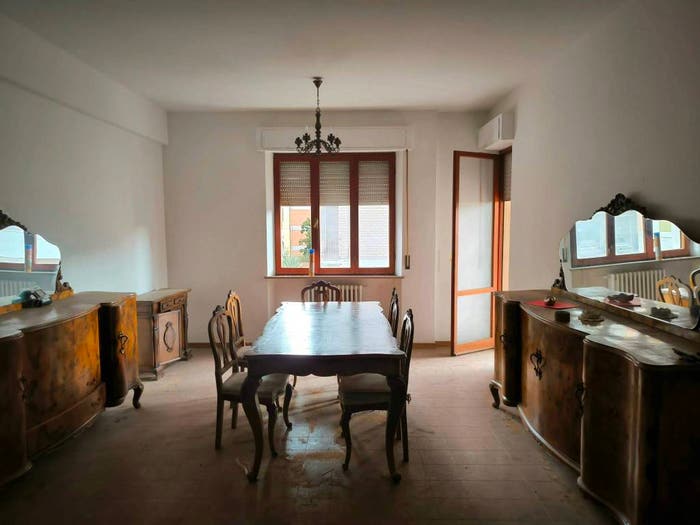 Appartamento con 5 locali in vendita in Via Salvatore Valerio, Centro, Macerata