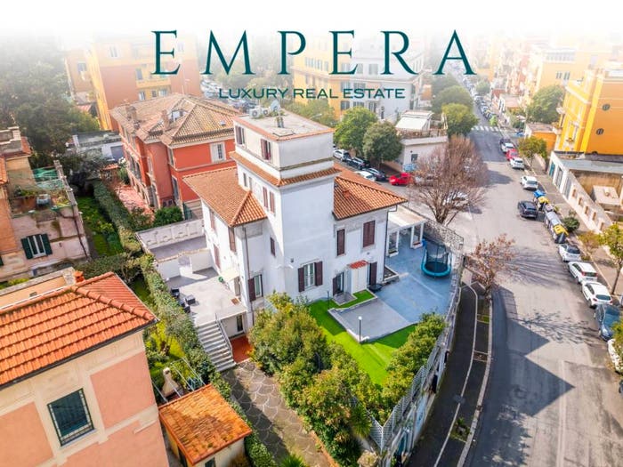 Casa con 6 locali in vendita in Via Duchessa Di Galliera, Monteverde Nuovo, Roma