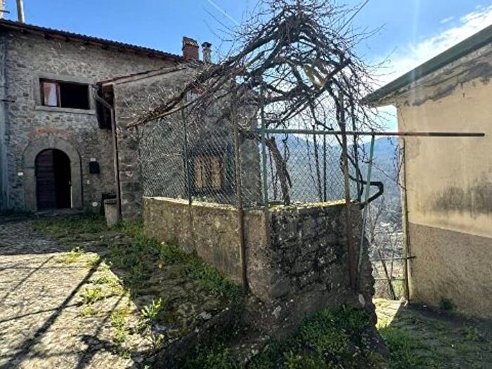 Appartamento con 5 locali in vendita in Via Della Veduta, Popiglio, San Marcello Piteglio