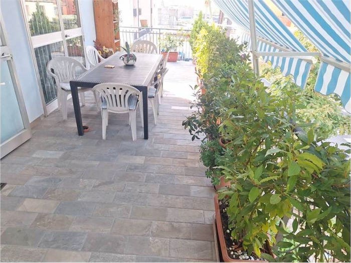 Appartamento con 6 locali in vendita in Via Montebello, MontecatiniTerme