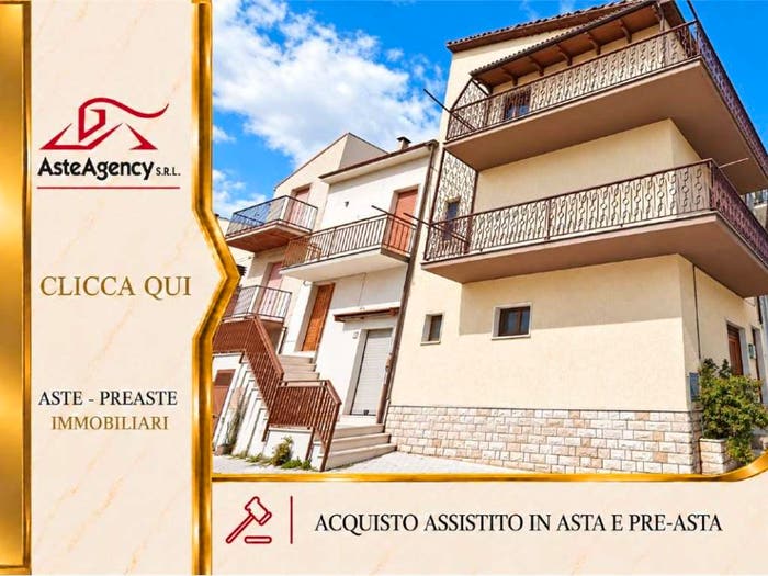 Appartamento quadrilocale in vendita in Strada Fontana Vecchia, Centro, Santa Croce di Magliano