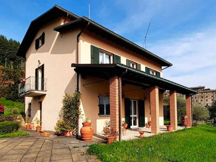 Casa con 6 locali in vendita in Via Roma, San Romano, San Romano in Garfagnana