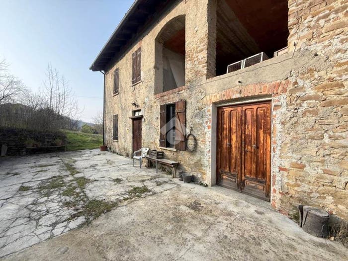 Casa con 6 locali in vendita in Località Valle Zani, Cavatore