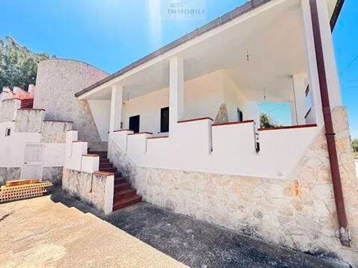Casa con 5 locali in vendita in Via San Michele Salentino, Centro, Carovigno