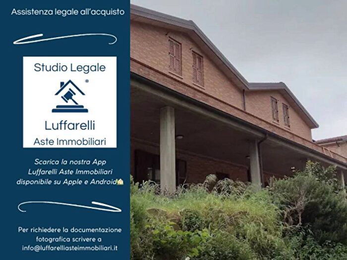 Casa con 6 locali in vendita in Via Veregrense, Centro, Montegranaro
