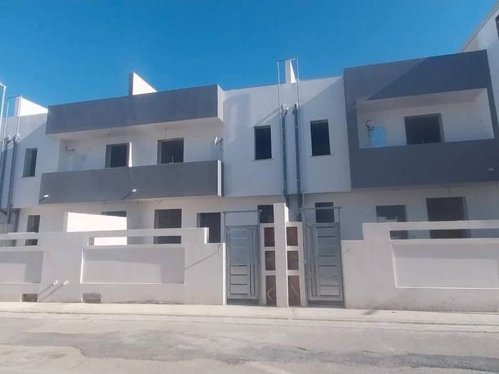 Casa quadrilocale in vendita in Via Guglielmo Marconi, Parete