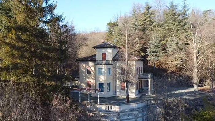 Casa con 6 locali in vendita in Acqui Terme