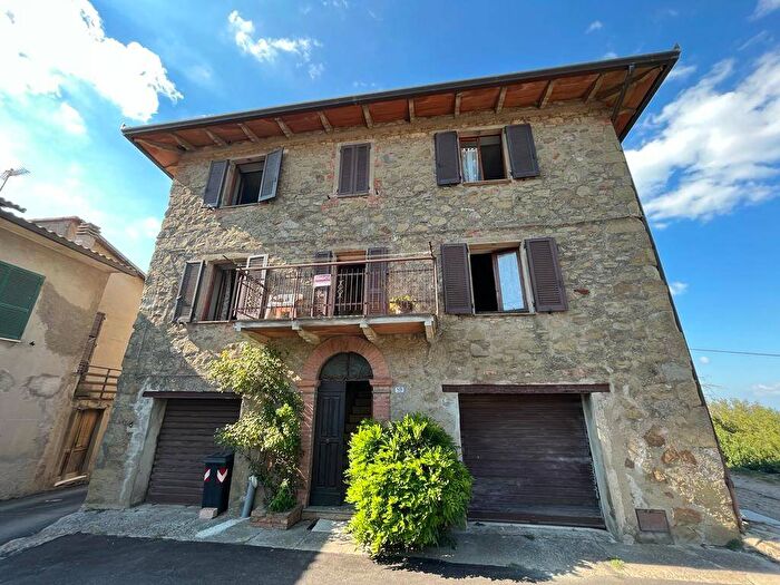 Casa con 6 locali in vendita in Ponibbiale, Piegaro