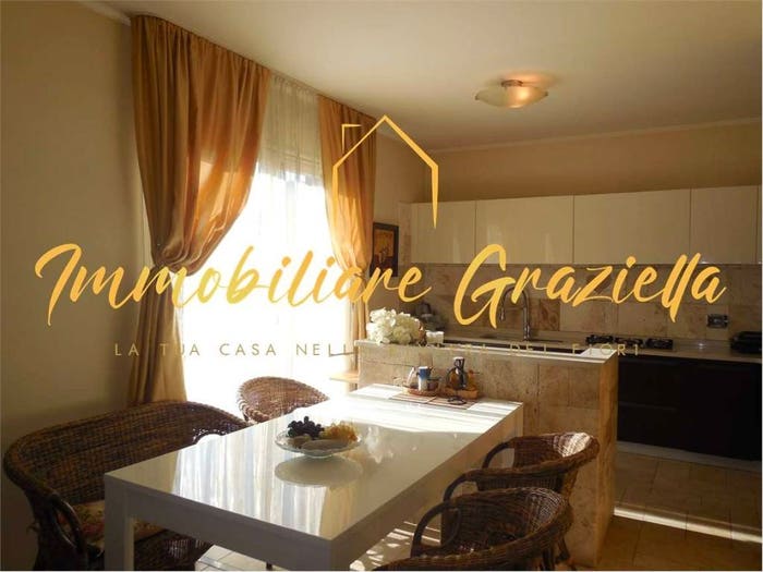 Casa con 6 locali in vendita in Dolceacqua