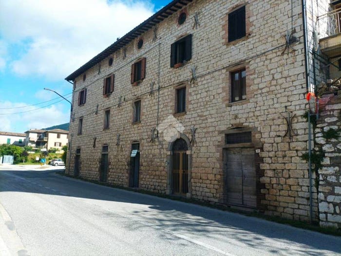 Appartamento bilocale in vendita in Via Tifernate, Centro, Gubbio