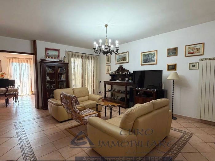 Appartamento quadrilocale in vendita in Via Moscati, Santa Maria a Vico