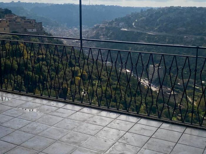 Casa con 6 locali in vendita in Via Loreto Gallinara, Modica Alta, Modica