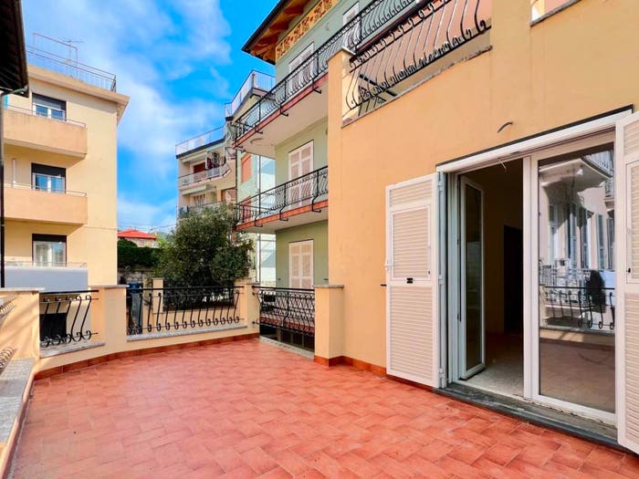 Appartamento con 5 locali in vendita in Via Vittorio Veneto, Celle Ligure Pecorile, Celle Ligure